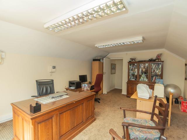 4 Bedroom House For Sale in Mill Park