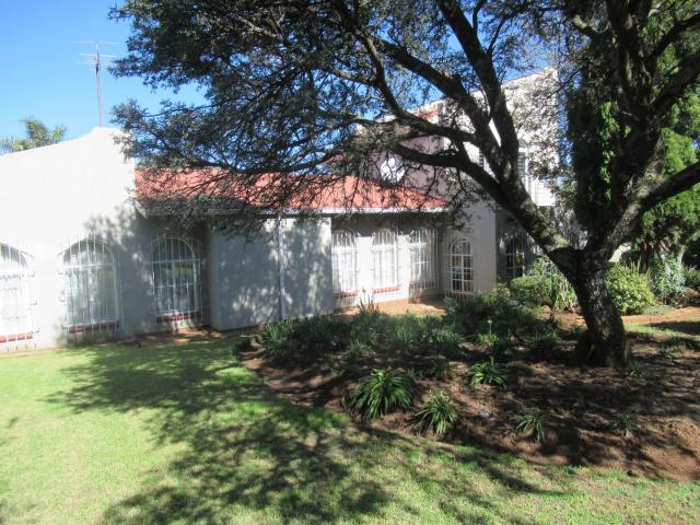 4 Bedroom House For Sale in Mulbarton