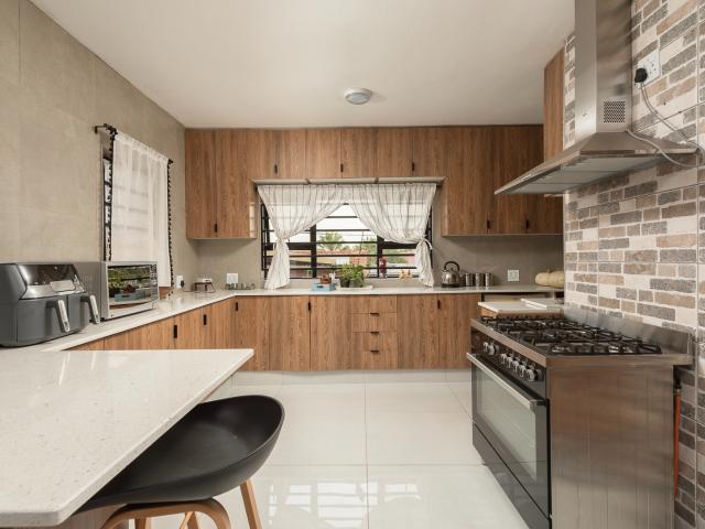 4 Bedroom House For Sale in Mulbarton