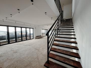 4 Bedroom House For Sale in Noordheuwel