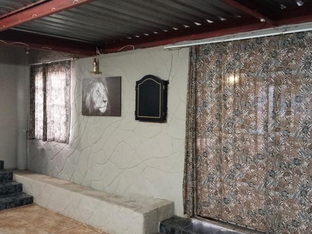 4 Bedroom House For Sale in Noordhoek