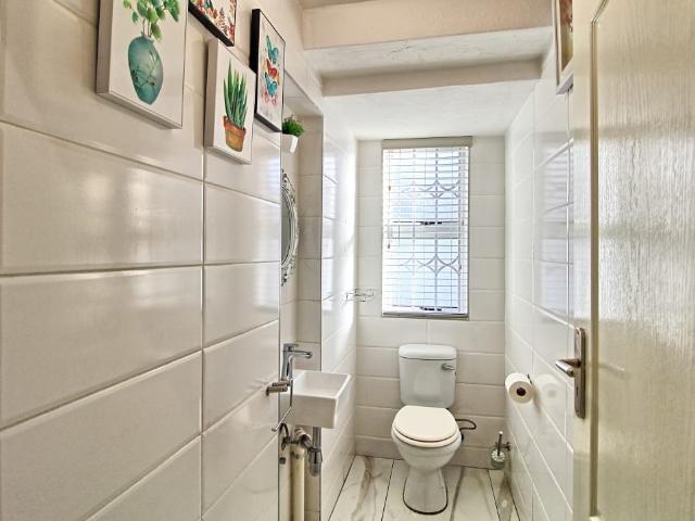 4 Bedroom House For Sale in North Riding