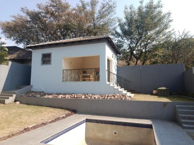 4 Bedroom House For Sale in South Crest