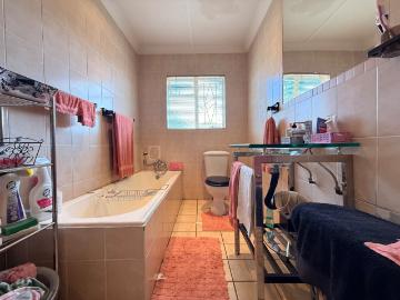4 Bedroom House For Sale in South Hills