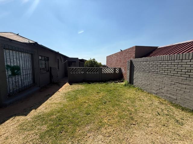 4 Bedroom House For Sale in South Hills