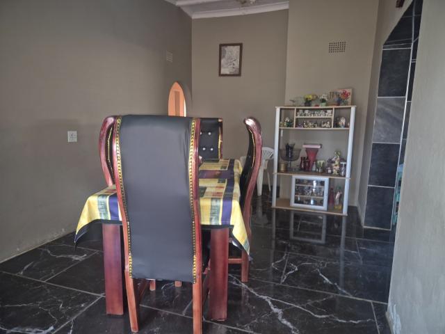 4 Bedroom House For Sale in Sonland Park