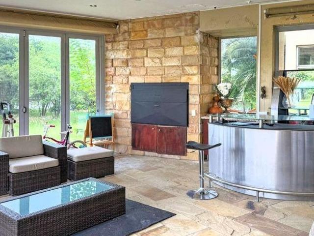 4 Bedroom House For Sale in Saddlebrook Estate