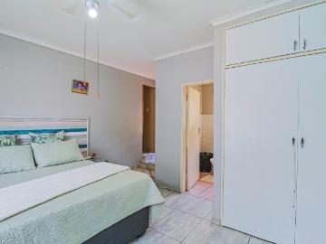 4 Bedroom House For Sale in Safari Gardens