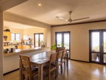 4 Bedroom House For Sale in Salt Rock