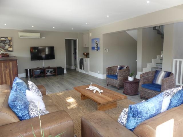 4 Bedroom House For Sale in San Lameer