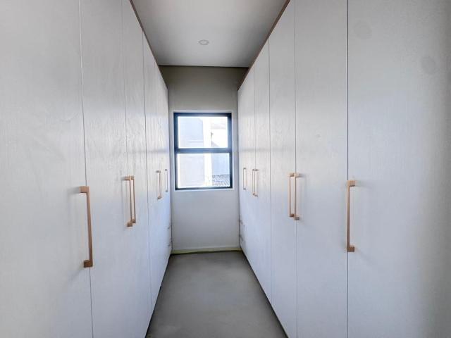 4 Bedroom House For Sale in Sandown