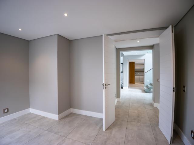 4 Bedroom House For Sale in Sandown