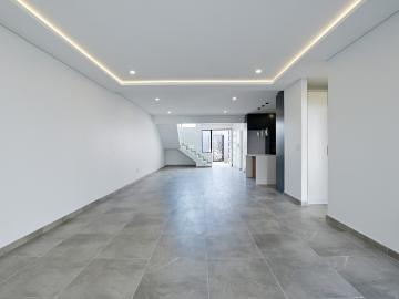 4 Bedroom House For Sale in Sandown