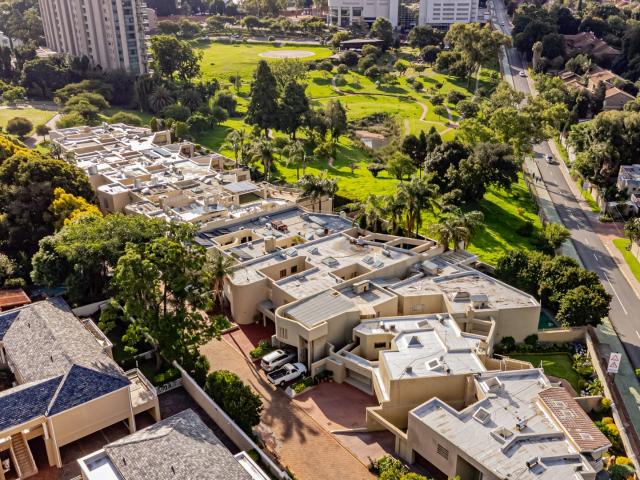 4 Bedroom House For Sale in Sandown