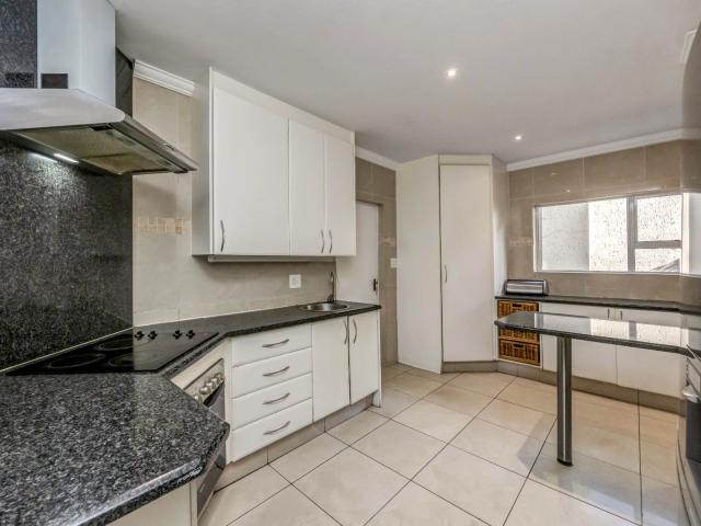 4 Bedroom House For Sale in Sandown