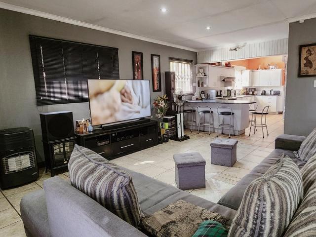 4 Bedroom House For Sale in Sasolburg Ext 4