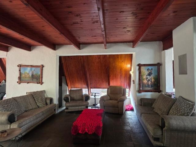 4 Bedroom House For Sale in Schoemansville