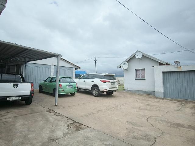 4 Bedroom House For Sale in Scottsville Ext