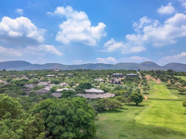4 Bedroom House For Sale in Seasons Lifestyle Estate
