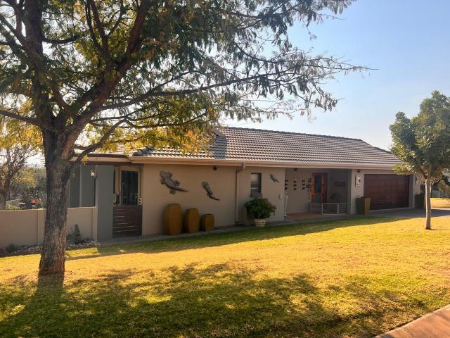 4 Bedroom House For Sale in Seasons Lifestyle Estate