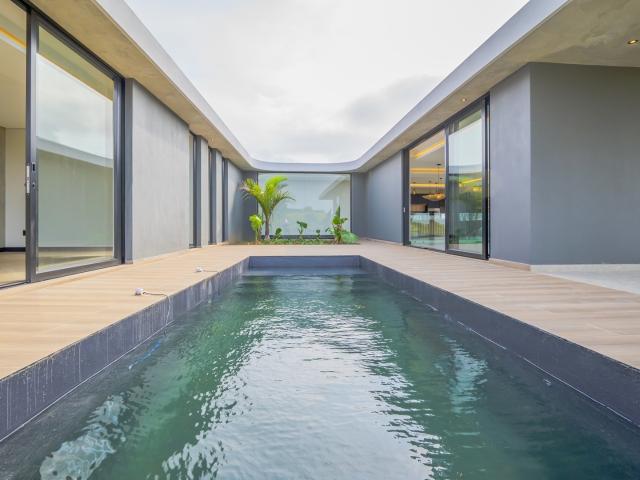 4 Bedroom House For Sale in Seaton Estate
