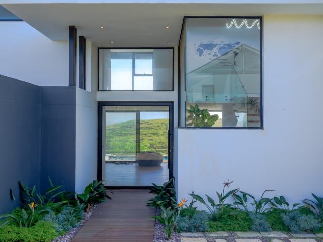 4 Bedroom House For Sale in Seaton Estate