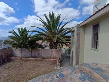 4 Bedroom House For Sale in Seemeeu Park