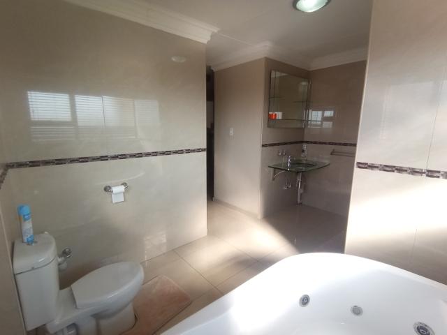 4 Bedroom House For Sale in Serala View