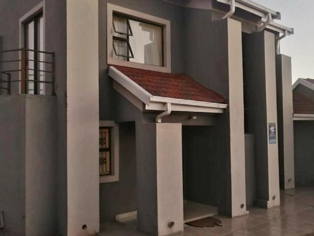 4 Bedroom House For Sale in Serala View