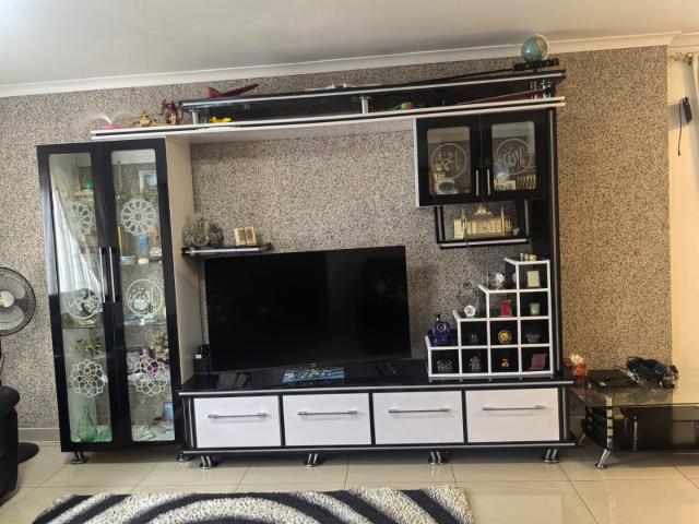 4 Bedroom House For Sale in Shallcross