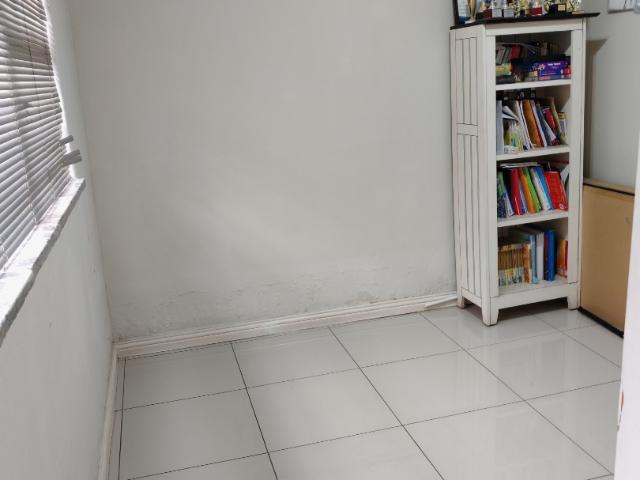 4 Bedroom House For Sale in Sharon Park