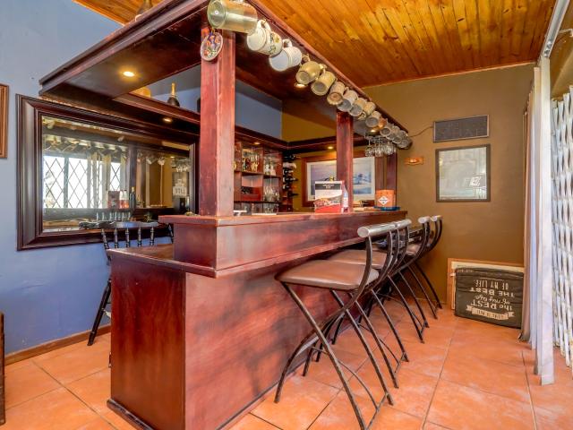4 Bedroom House For Sale in Sheffield Beach