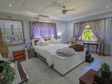 4 Bedroom House For Sale in Shelly Beach