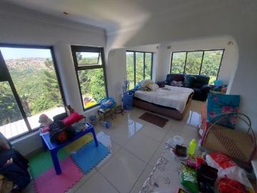 4 Bedroom House For Sale in Silverglen