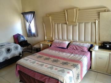4 Bedroom House For Sale in Silverton