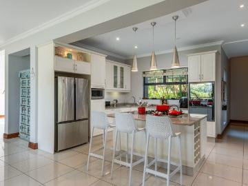 4 Bedroom House For Sale in Simbithi Eco Estate