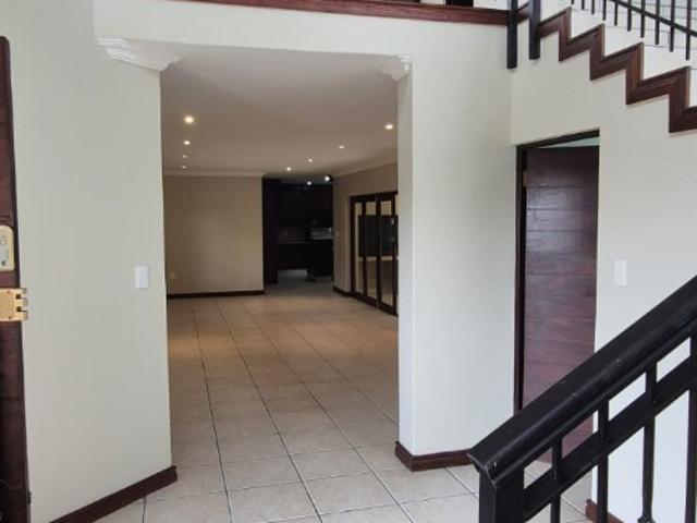4 Bedroom House For Sale in Sterrewag