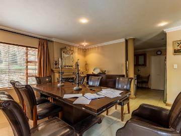 4 Bedroom House For Sale in Sterrewag