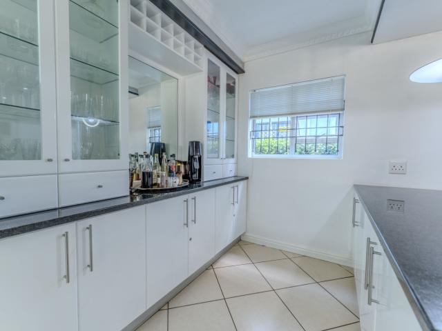 4 Bedroom House For Sale in Summerstrand