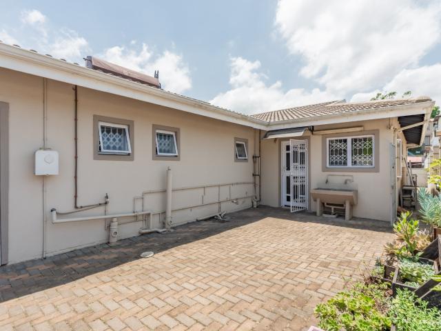 4 Bedroom House For Sale in Sunford