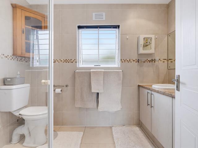 4 Bedroom House For Sale in Sunningdale