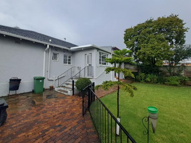 4 Bedroom House For Sale in Sunnyridge