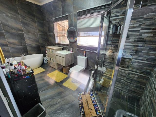 4 Bedroom House For Sale in Potchefstroom Central