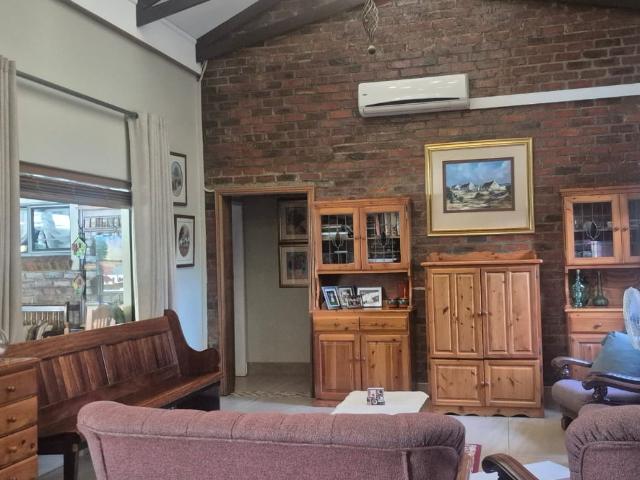4 Bedroom House For Sale in Potchefstroom Central