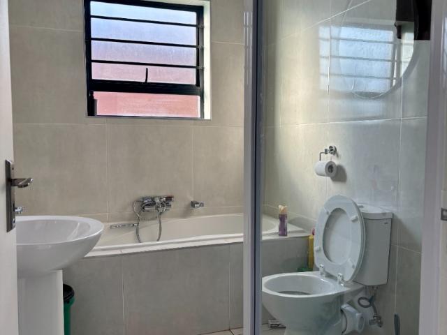 4 Bedroom House For Sale in Pomona