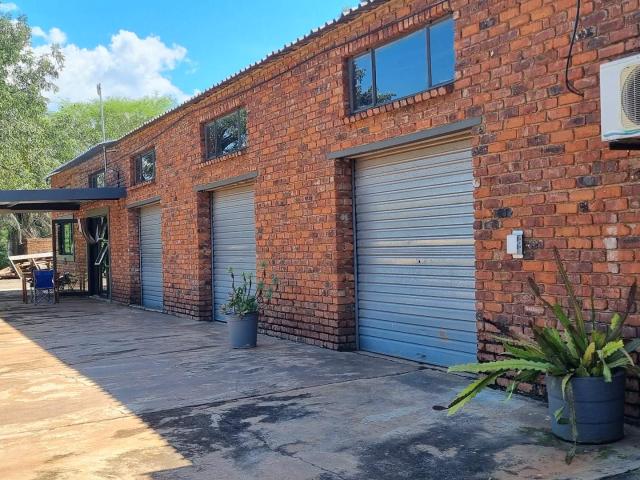 4 Bedroom House For Sale in Pompaglana AH