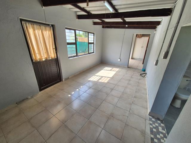 4 Bedroom House For Sale in Port Edward