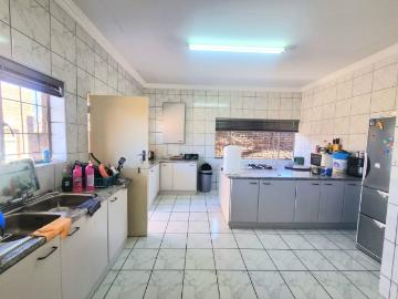 4 Bedroom House For Sale in Parkdene