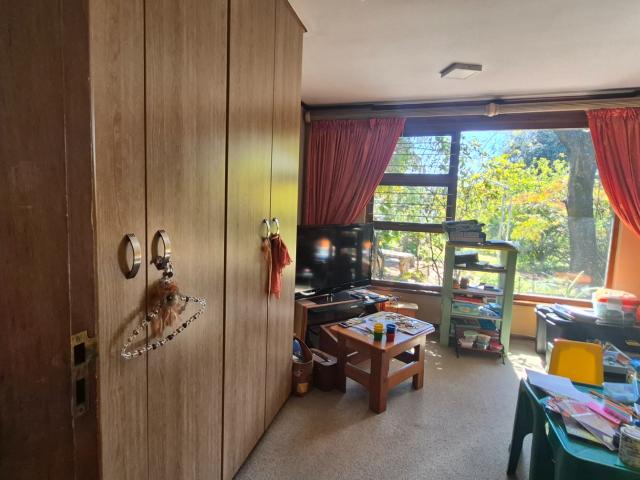 4 Bedroom House For Sale in Parkhill Gardens