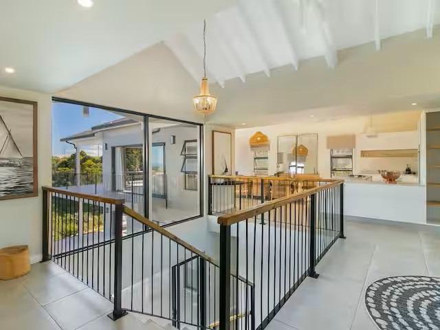 4 Bedroom House For Sale in Pezula Golf Estate